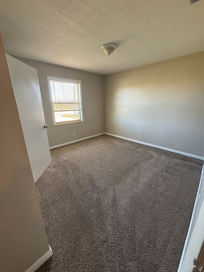 Building Photo - 4113-4115 W 22nd St