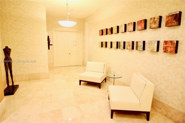 Building Photo - 1945 S Ocean Dr