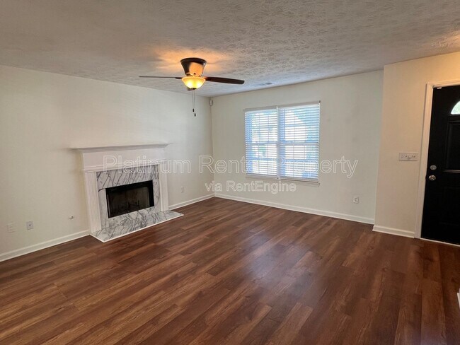 Building Photo - 1097 Yellow River Dr