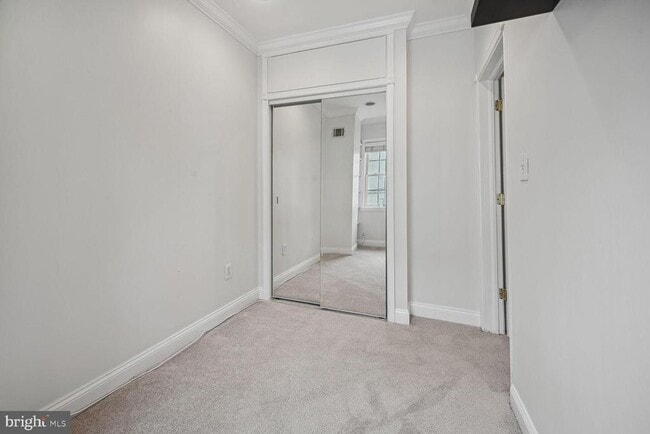 Building Photo - 807 25th St NW