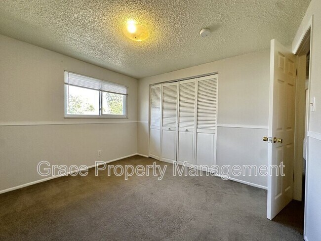 Building Photo - 1762 Ura Ln