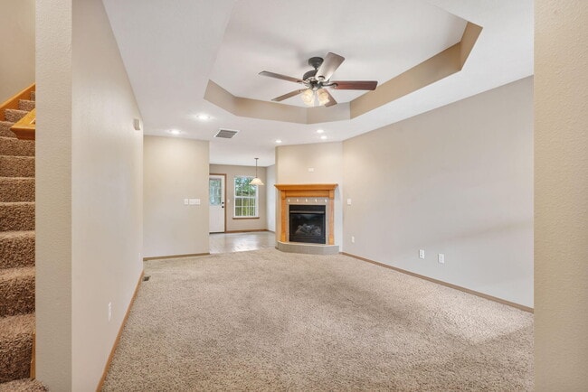 Building Photo - 717-719 E Watermill Cir