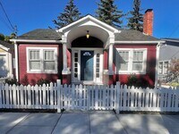 Building Photo - Charming Petaluma Home Near Downtown
