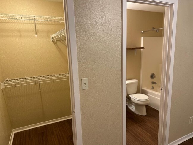 Building Photo - 2208 Katy Ln