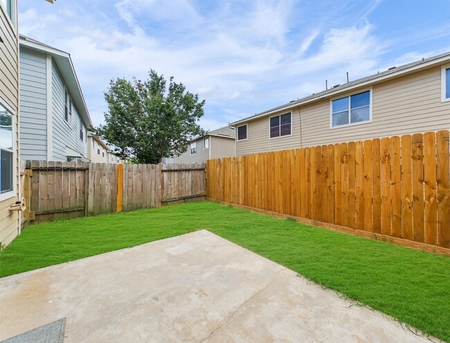 Building Photo - 16530 Cairngrove Ln