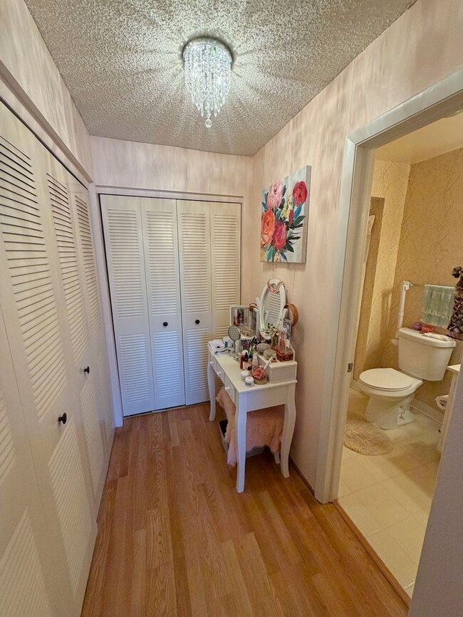 Building Photo - Fully Furnished 2 Bedroom , 2 Bathroom 2nd Floor Condo.