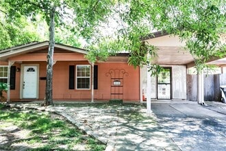 Building Photo - 515 Post Rd Dr