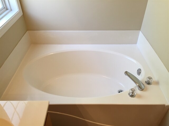 Building Photo - 34 Old Farm Rd