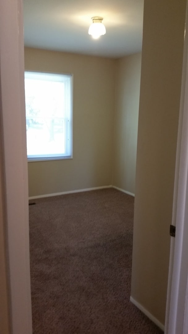 Building Photo - Great 3 bedroom 2 bath rancher at an amazi...