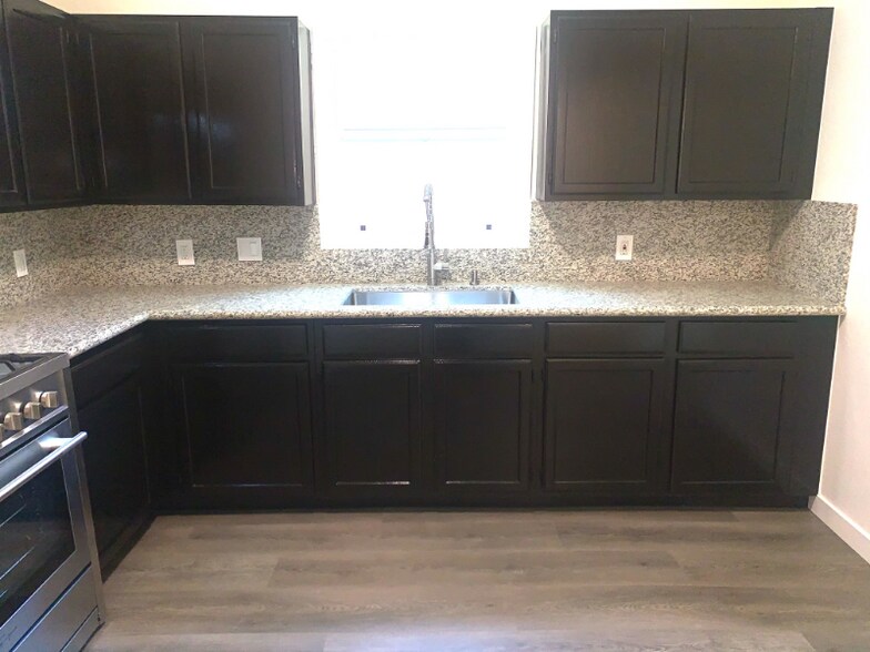 Building Photo - 2650 S La Salle Ave