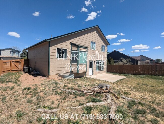 Building Photo - 955 Lords Hill Dr