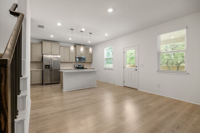 Building Photo - Spacious 4 Bed / 3 Bath in Liberty Hill – Quartz Kitchen, Hot Tub + Flexible W/D Option