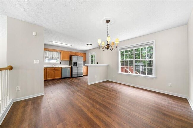 Building Photo - 62 Austin Bridge Ln