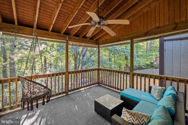 Building Photo - 1250 Birchcrest Ct