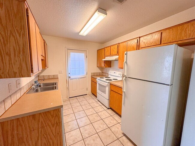 Building Photo - 4209 Thunder Creek Dr