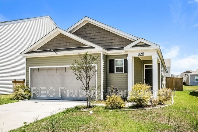 Building Photo - 928 Woodside Creek Ln