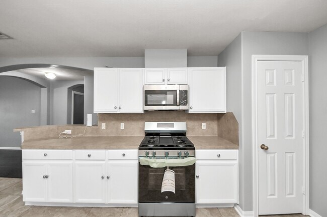 Building Photo - 3506 Evergreen Sq Trl