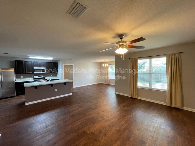 Building Photo - 3481 Quail Dr