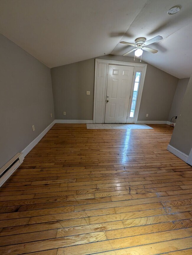 Building Photo - One Bedroom Home in East Brainerd With ALL Utilities Included