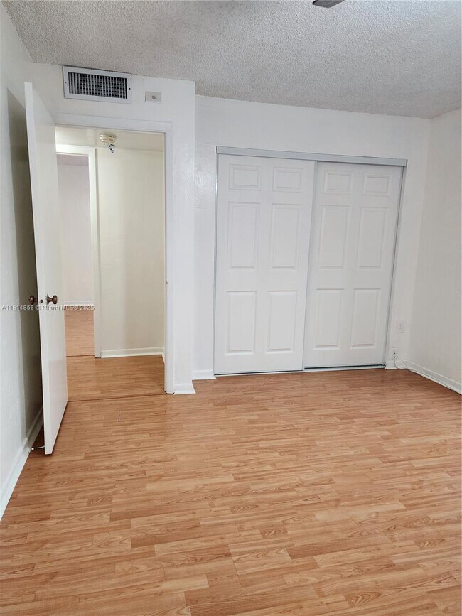 Building Photo - 7101 Miami Lakes Dr