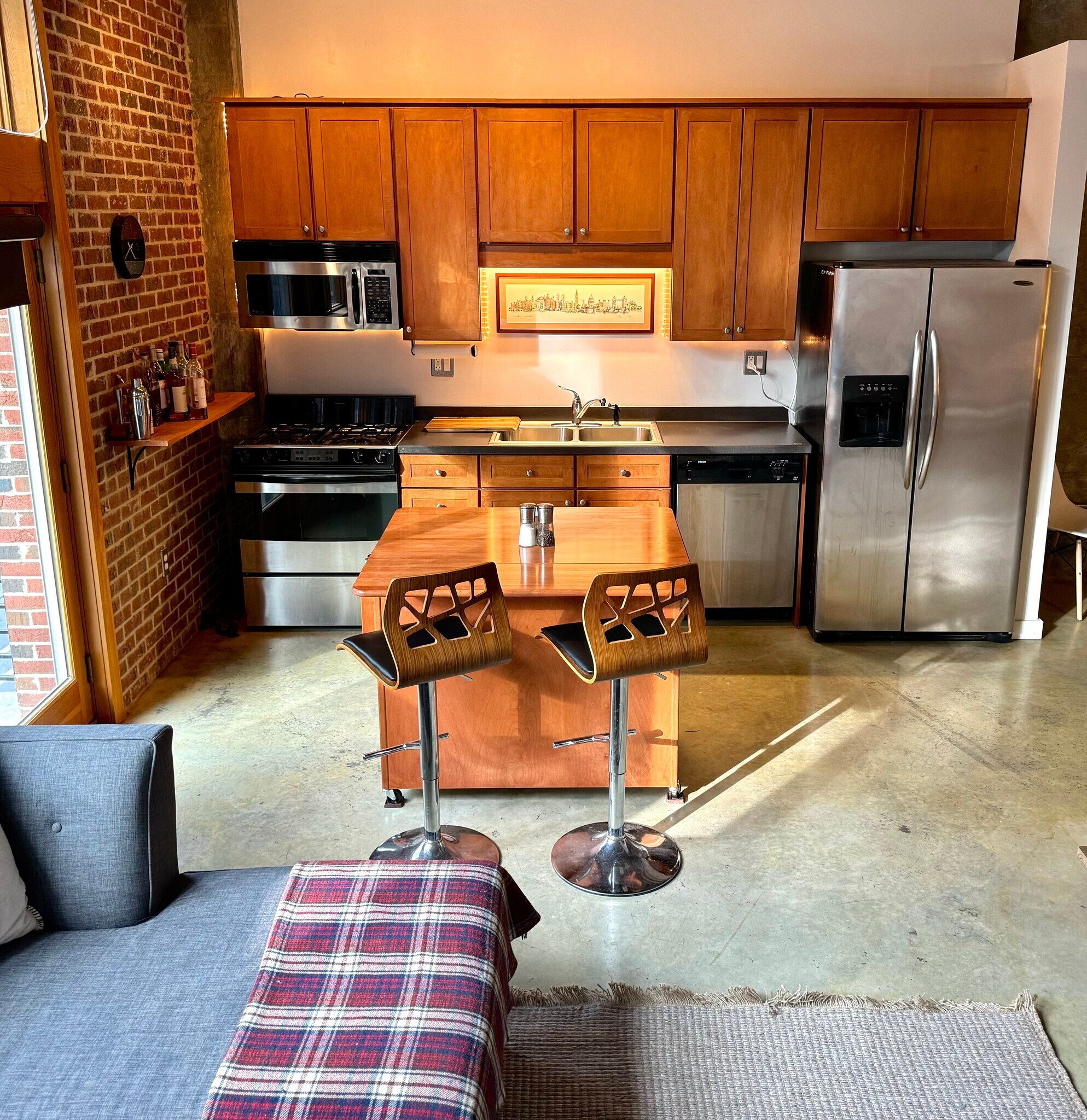 Building Photo - 640 Glen Iris Dr NE