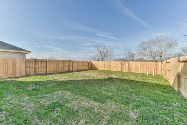 Building Photo - Immaculate 4 bedroom home in Becker Fields!