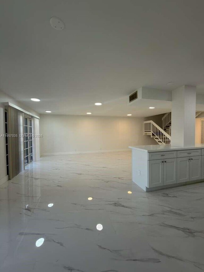 Building Photo - 9719 N New River Canal Rd