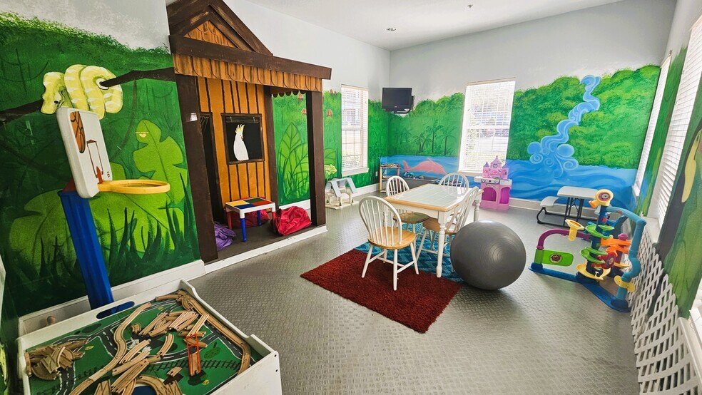 Club house Childrens Center - 2801 Chancellorsville Dr