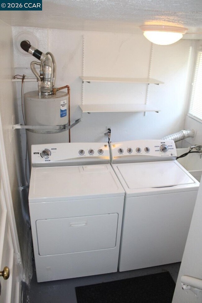 Building Photo - 508 Civic Center St