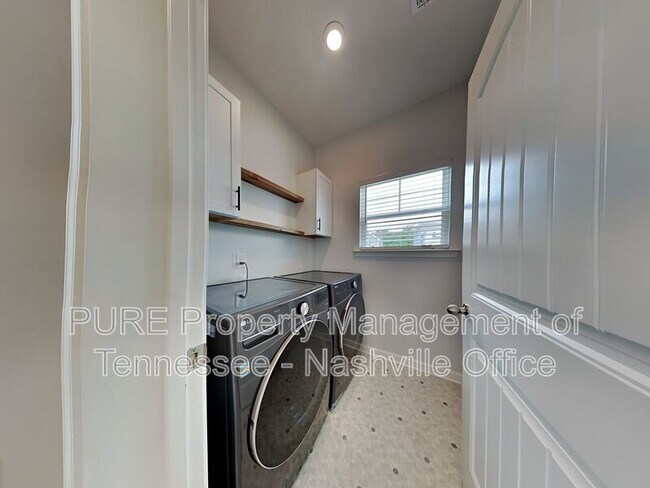 Building Photo - 400 Zeffer Ct