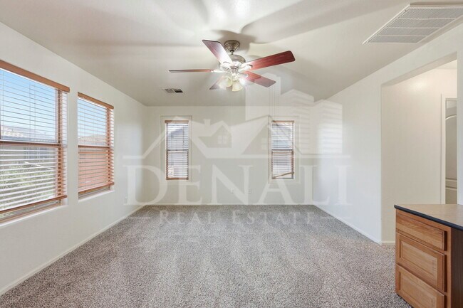 Building Photo - 4923 N 108th Dr