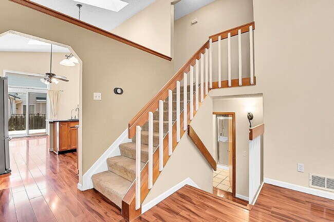 Building Photo - $3,050.00, 4 bed, 3 bath, located in Auror...