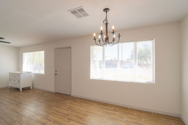 Building Photo - Newly remodeled 4 Bedroom in Casa Grande