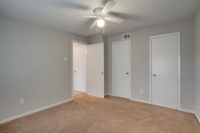 Building Photo - No Application Fees* $500 off 1st month re...