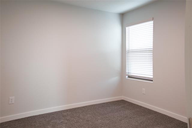 Building Photo - 3916 Nasworthy Dr