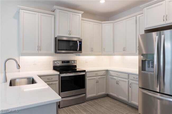 Building Photo - 1050 Enbrook Lp