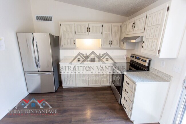 Building Photo - 3120 N 67th Ln