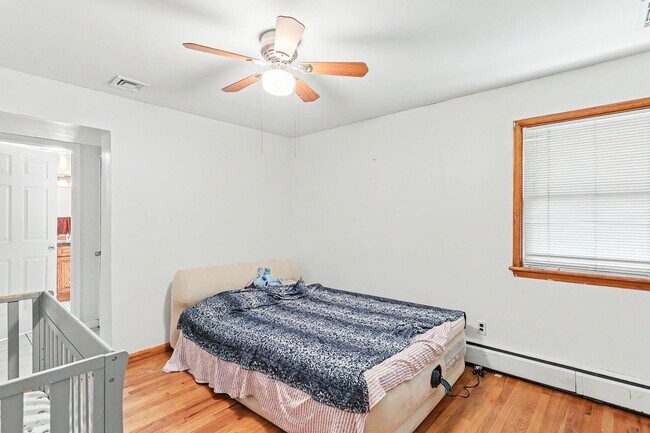 Building Photo - Three bedroom, two bath single family home in Camp Hill