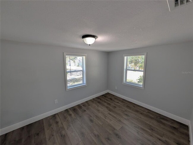 Building Photo - 1608 E New Orleans Ave