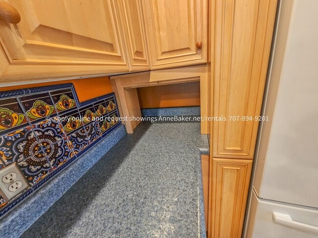 Building Photo - Exquisite Home among the Oak Trees