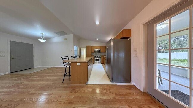Building Photo - 3616 Spinner Ave