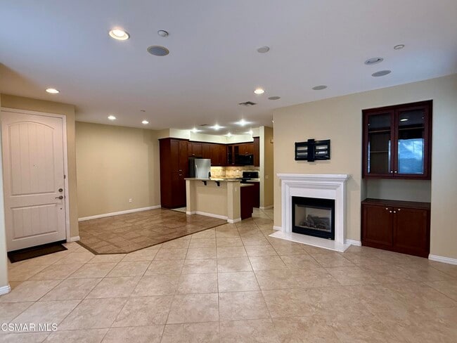 Building Photo - 1574 Silver Shadow Dr