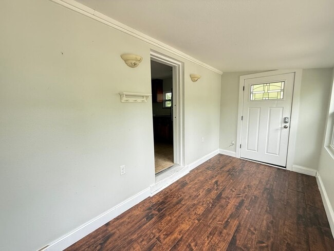 Building Photo - 1 Bedroom 1 Bathroom with WD