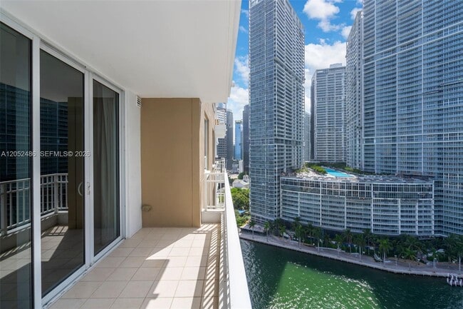 Building Photo - 801 Brickell Key Blvd