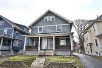 Building Photo - 506 Melville St