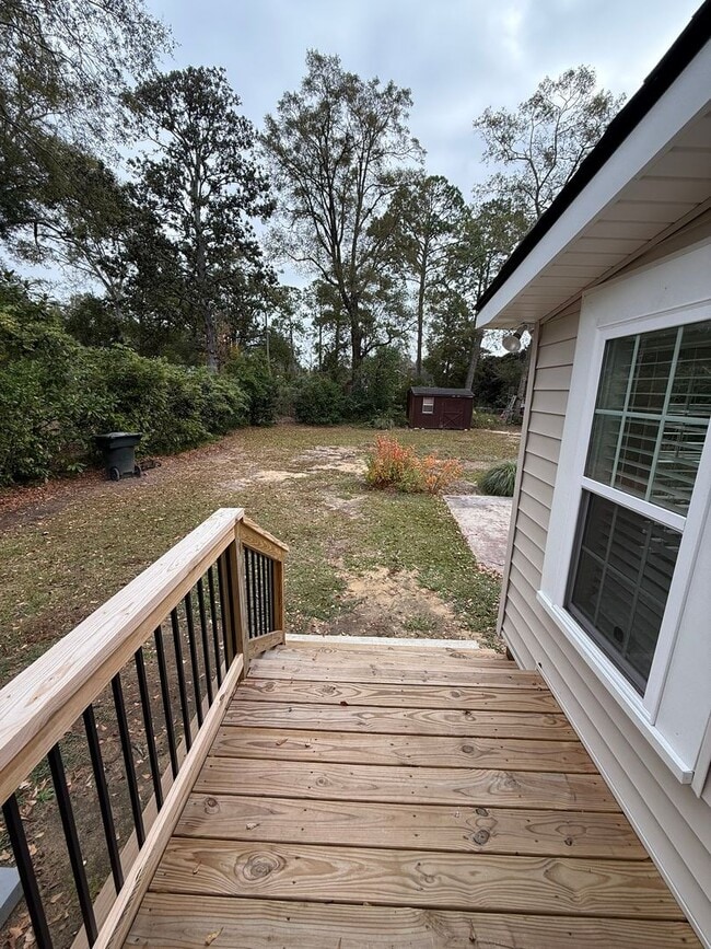 Building Photo - 112 Donaldson St