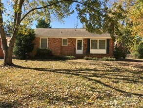 Building Photo - 4820 Amity Pl