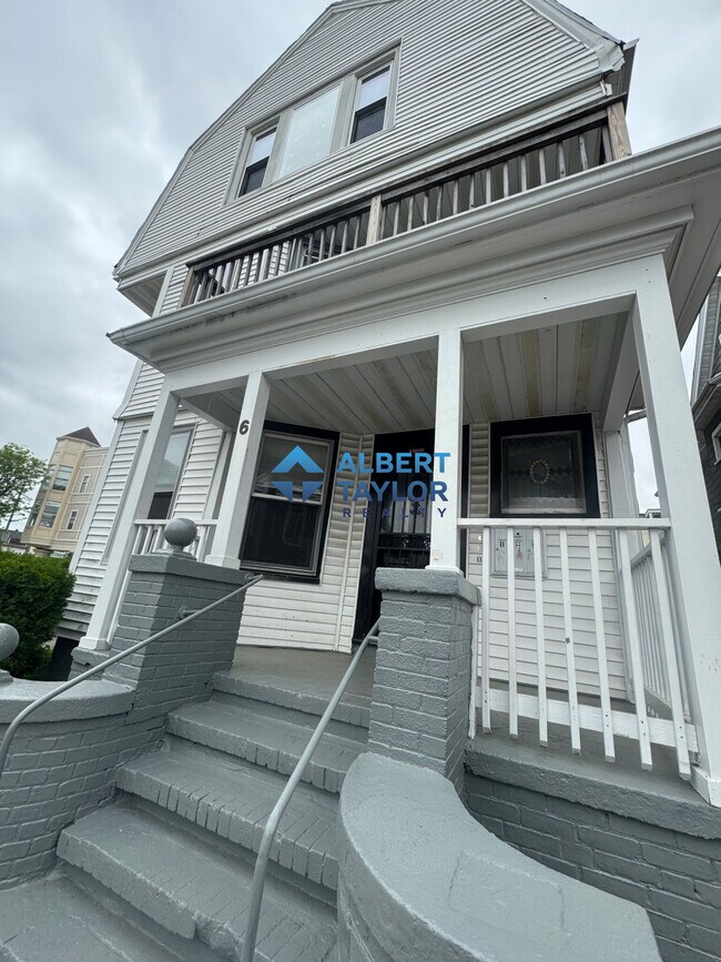 Building Photo - 6 Bowdoin Park