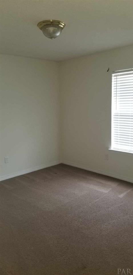 Building Photo - 1046 Peakview Dr