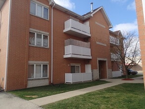 Building Photo - 2843 N Harlem Ave